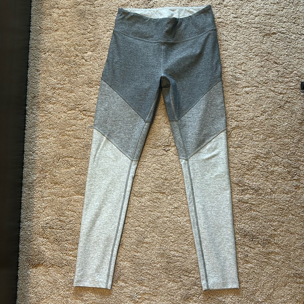 Outdoor Voices Grey Color Block 7/8 Leggings Size M